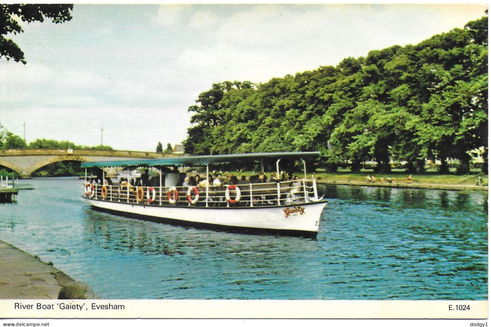 RIVER BOAT 'GAIETY', EVESHAM, WORCESTERSHIRE ENGLAND. UNUSED POSTCARD   Zq6 - Evesham