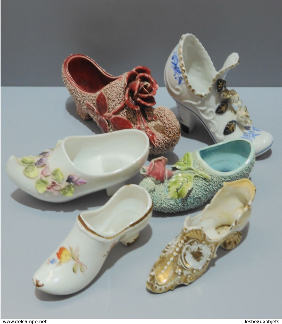 - LOT 6 Grands SABOTS CHAUSSURES PORCELAINE BARBOTINE COLLECTION VITRINE  E