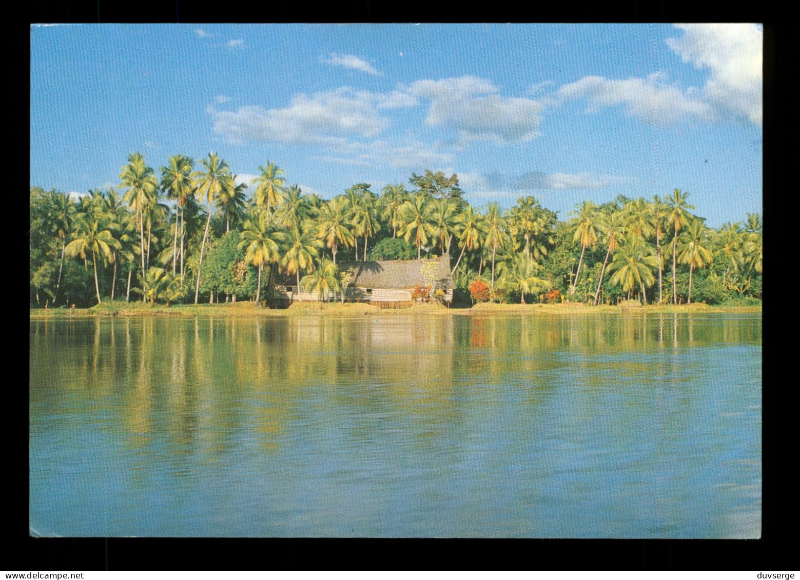 Papua New Guinea  Papouasie Nouvelle Guinée Haus Tambaran At Yentchan Villageeast Sepik Province - Papouasie-Nouvelle-Guinée