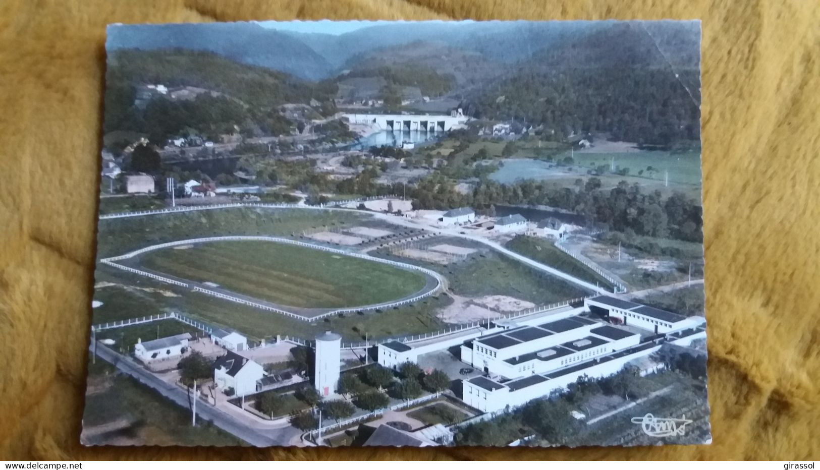 CPSM STADE STADIUM ARGENTAT CORREZE 19 LE NOUVEAU STADE VUE AERIENNE 1966 - Collections & Lots