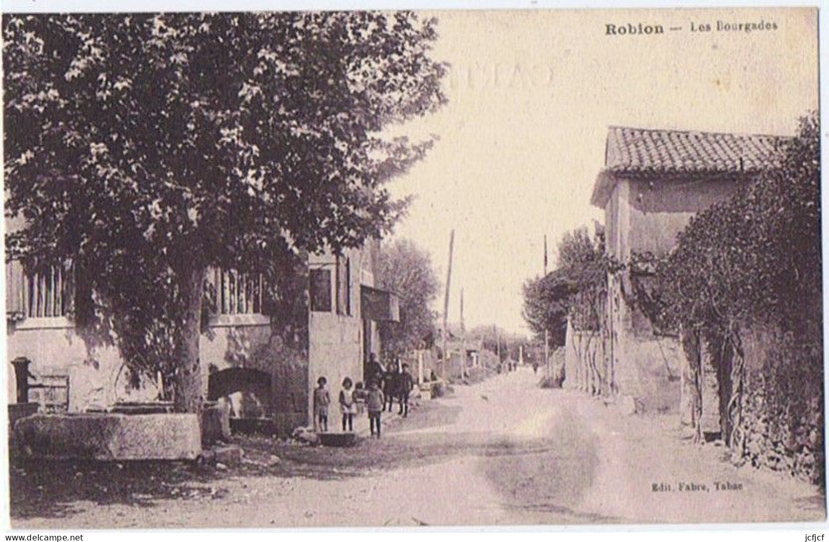 Cpa..84..ROBION..VAUCLUSE..LES BOURGADES - Robion