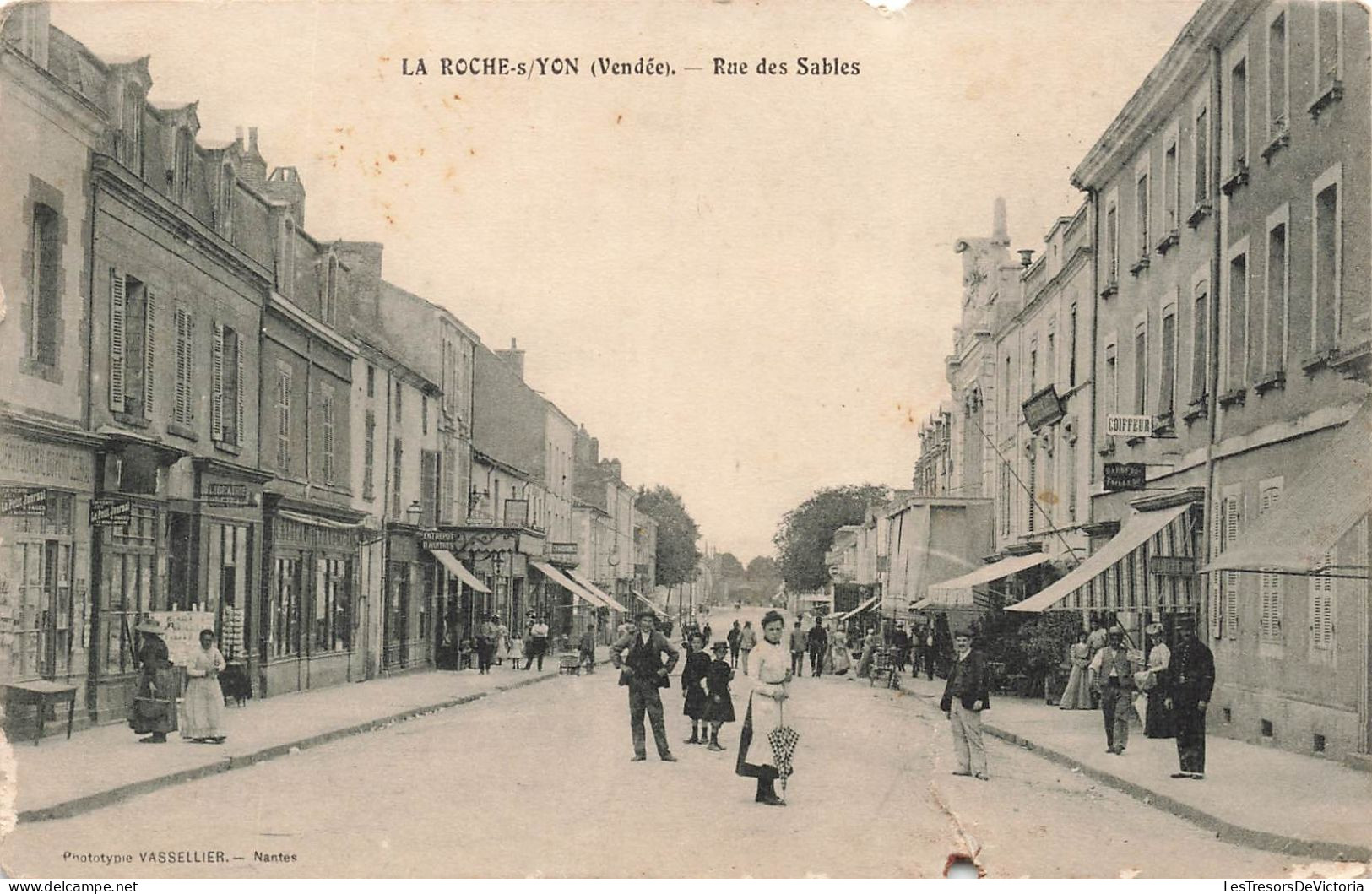 FRANCE - La Roche Sur Yon - Rue Des Sables - Animé - Marché - Carte Postale Ancienne - La Roche Sur Yon