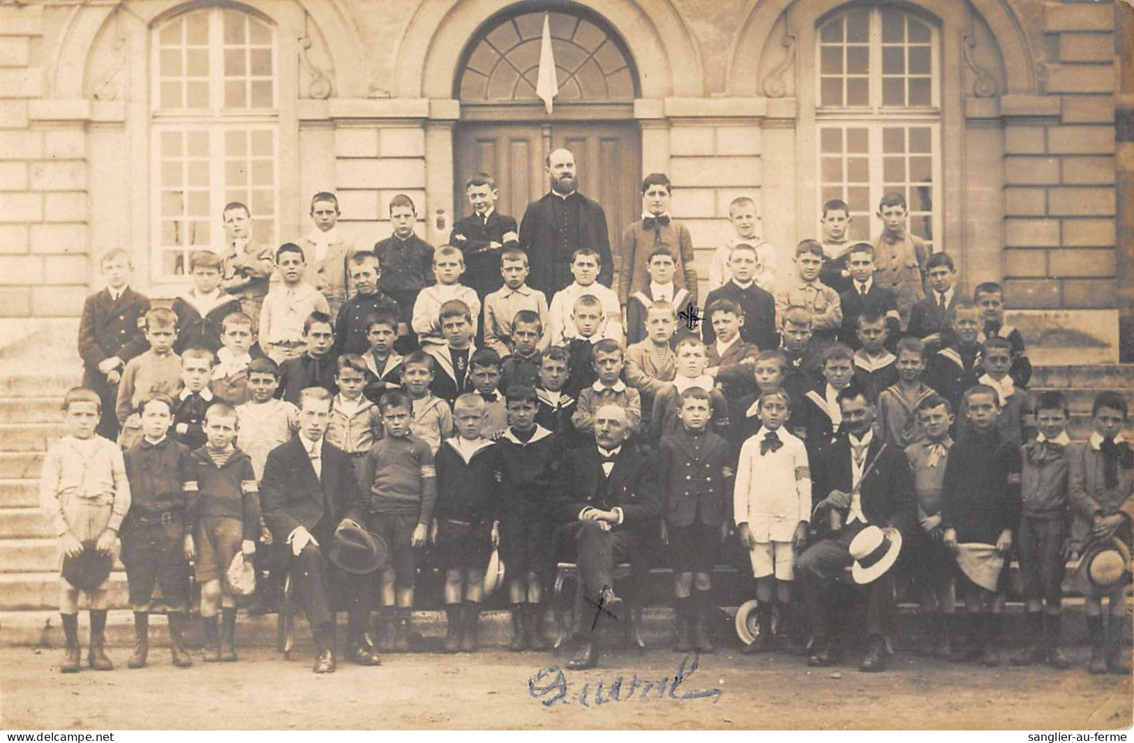 CPA 27 EVREUX / CARTE PHOTO / COLONIE DE VACANCES DES ORPHELINS DE LA GUERRE 14 18 - Evreux