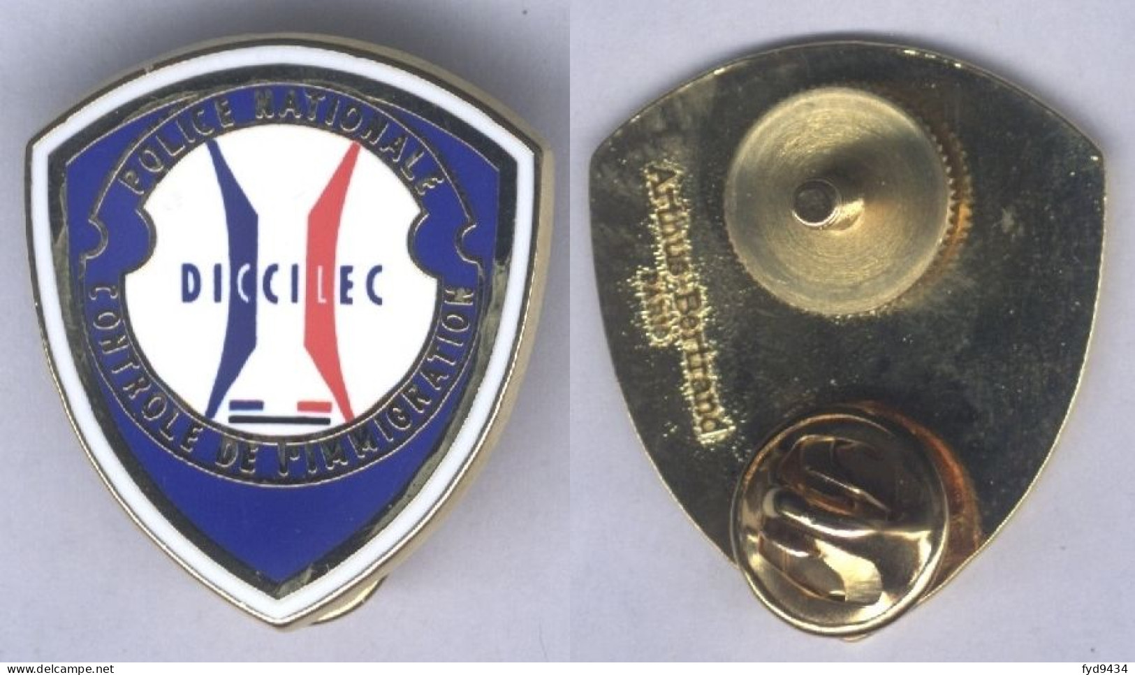 Insigne Du Contrôle De L'Immigration De La Police Nationale ( 31 Mm ) - DI.C.C.I.L.E.C - Police & Gendarmerie