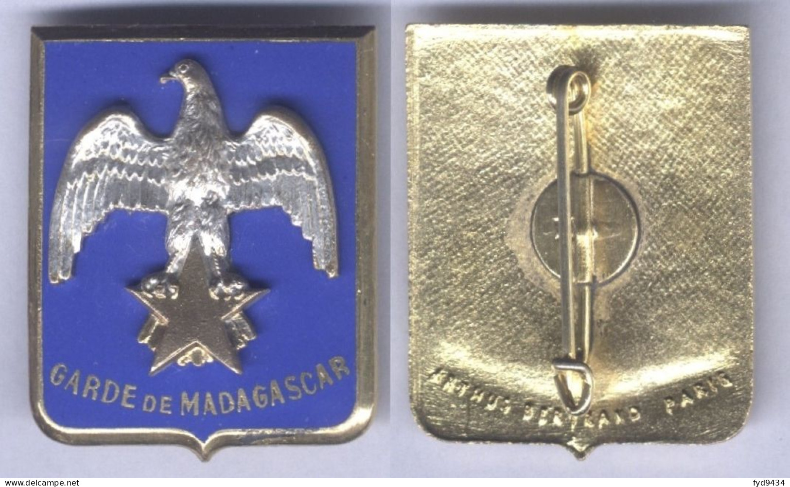 Insigne Garde De Madagascar - Police & Gendarmerie