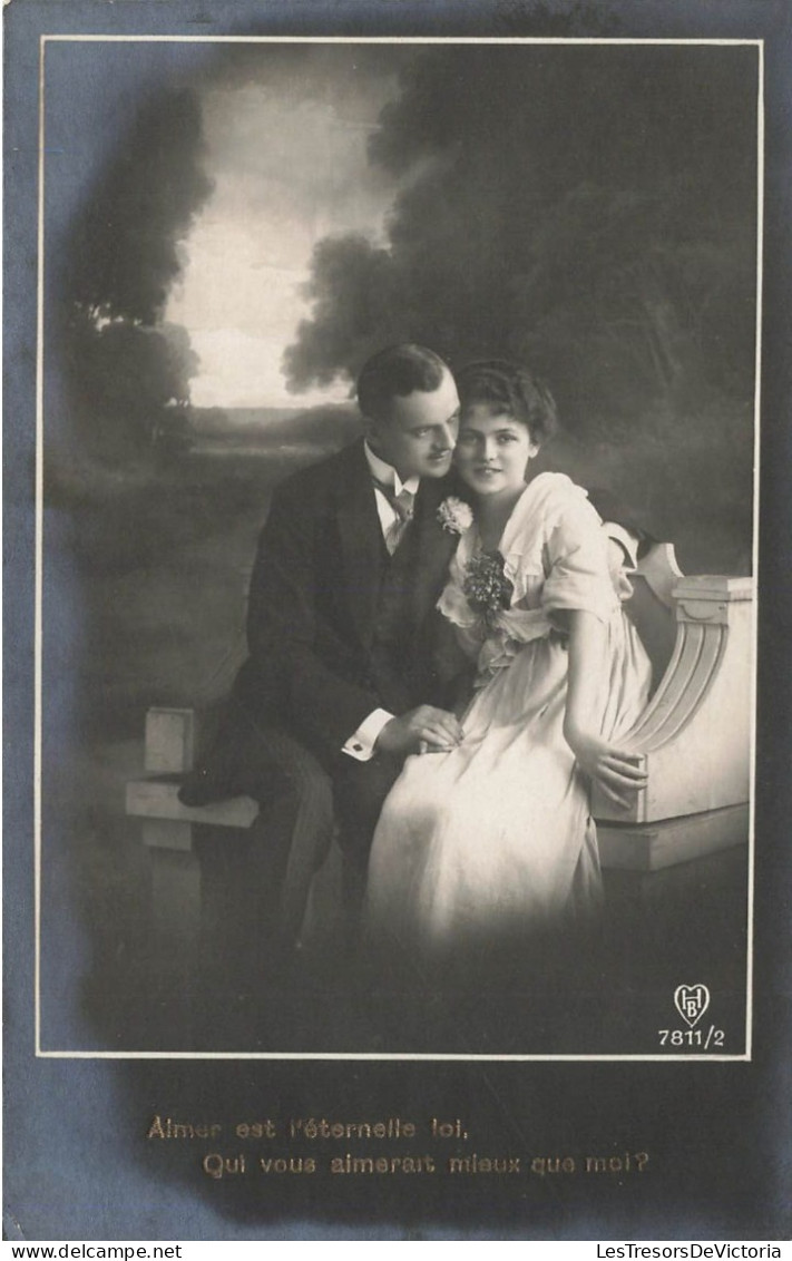 COUPLE - Aimer Est L'éternelle Loi - Qui Vous Aimerait Mieux Que Moi? - Carte Postale Ancienne - Koppels