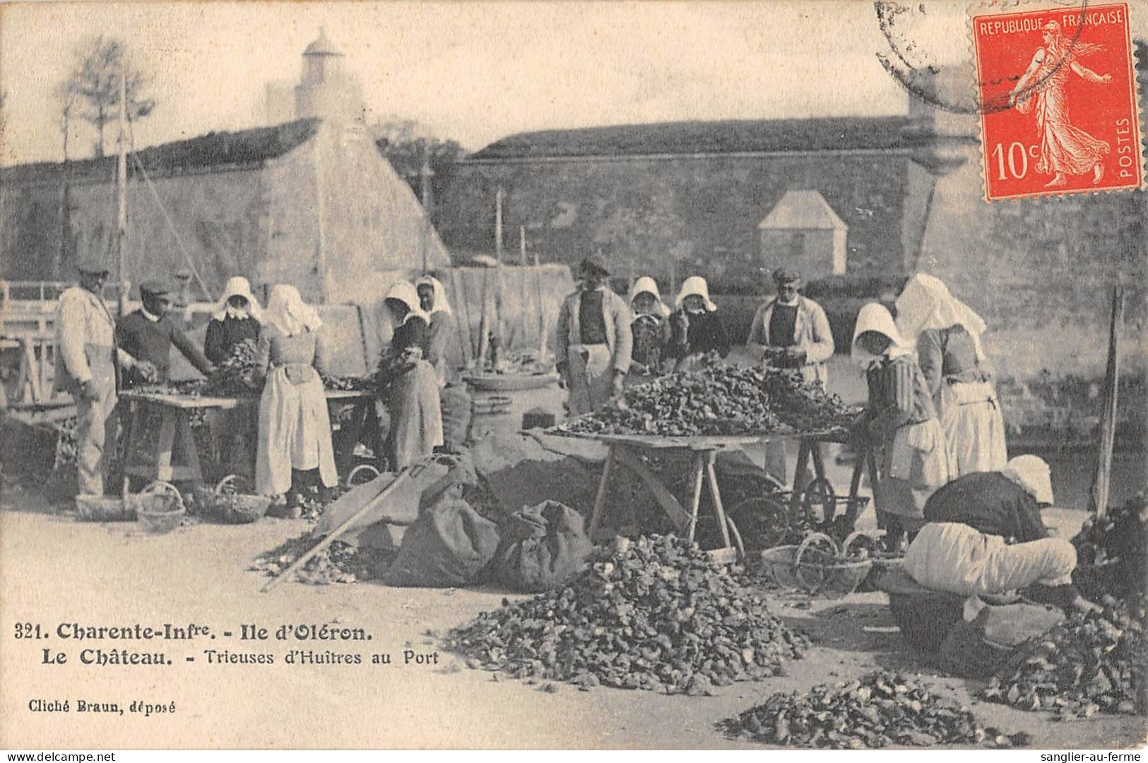 CPA 17 ILE D'OLERON / LE CHATEAU / TRIEUSES D'HUITRES AU PORT - Ile D'Oléron