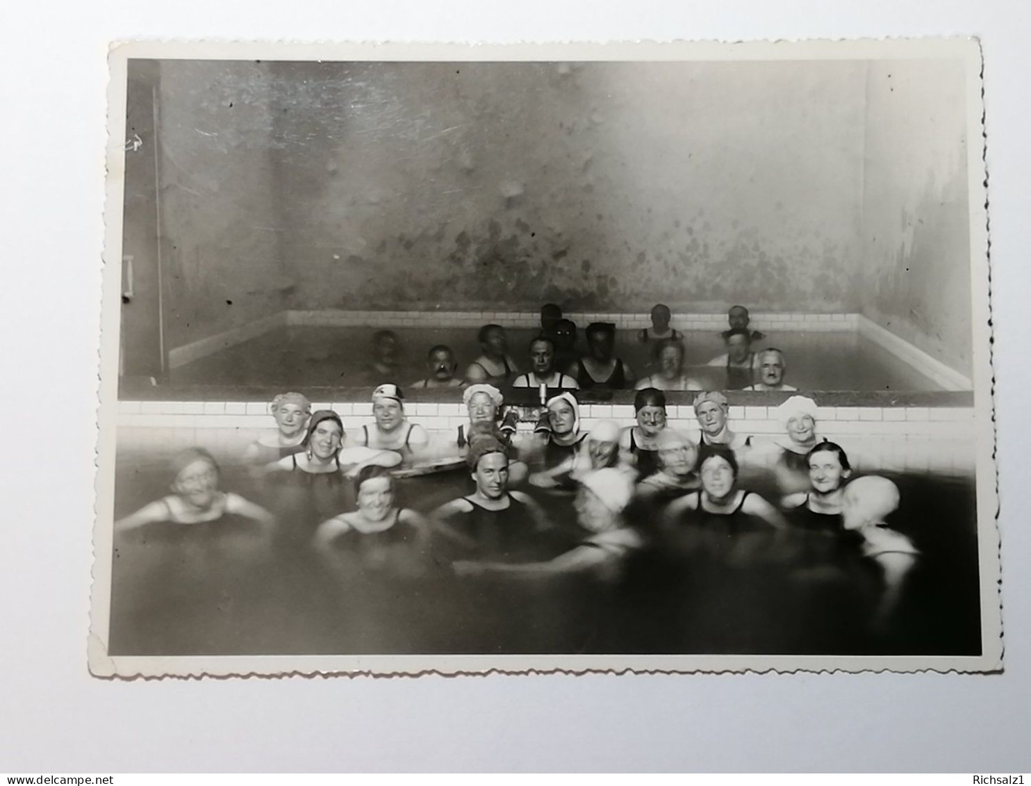 Leukerbad, Baden Und Frühstücken Im Pool Um 1935 - Loèche-les-Bains