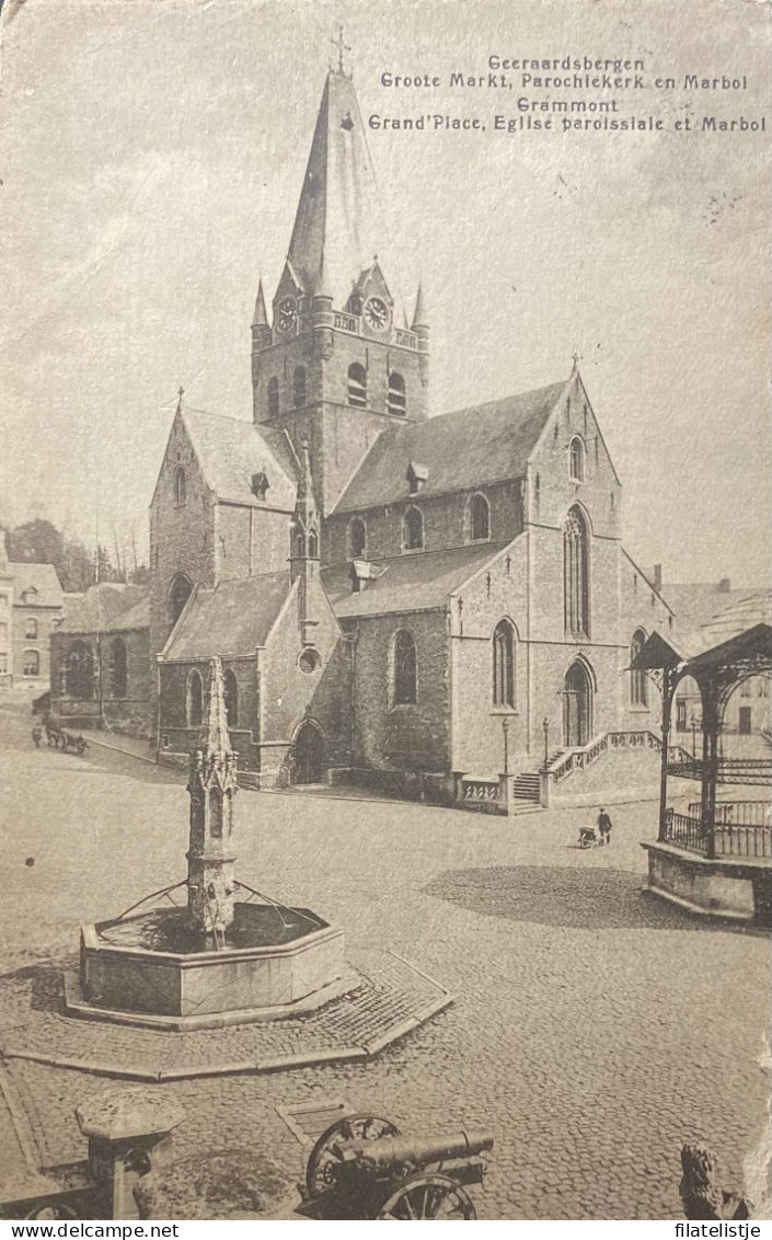 Geraardsbergen De Markt De Parochiekerk En Marjolein - Geraardsbergen