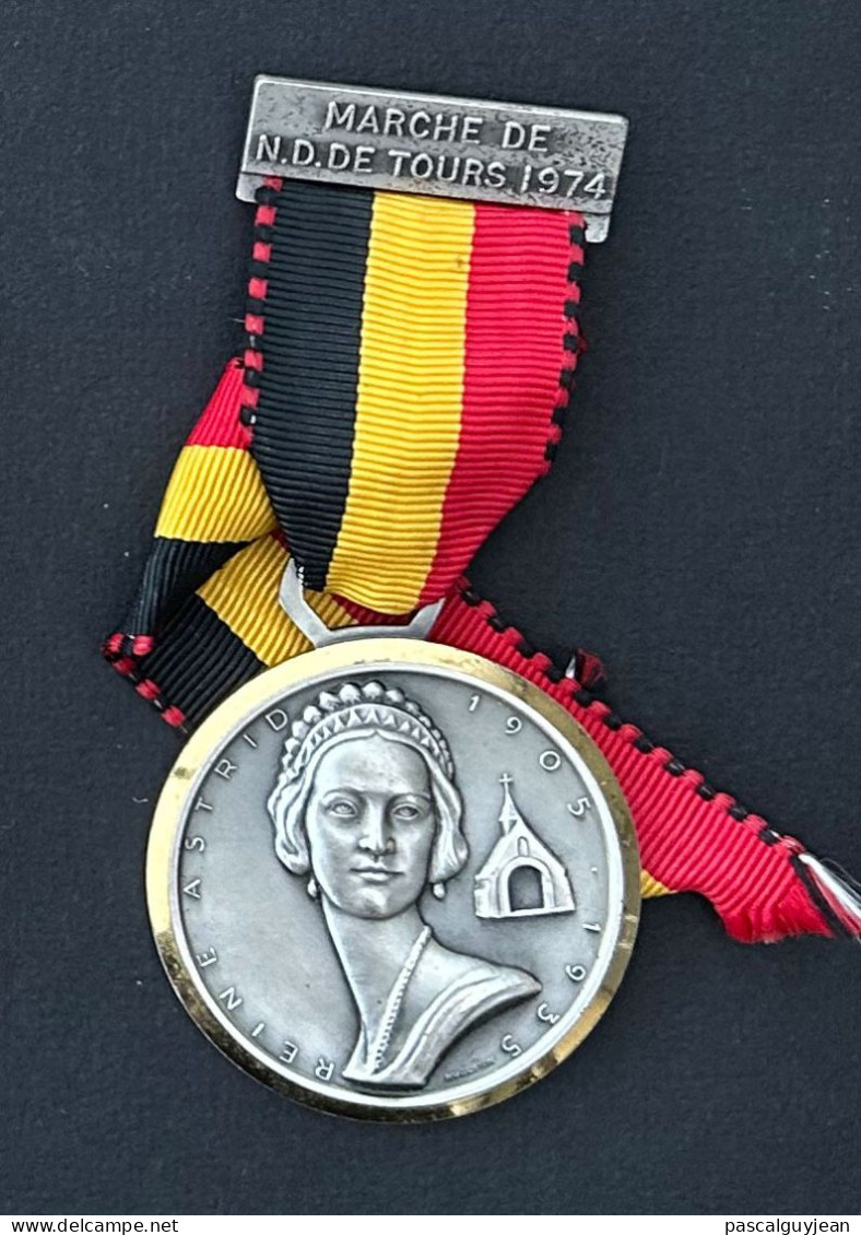 MEDAILLE REINE ASTRID - MARCHE DE ND DE TOURS 1974 - Autres & Non Classés