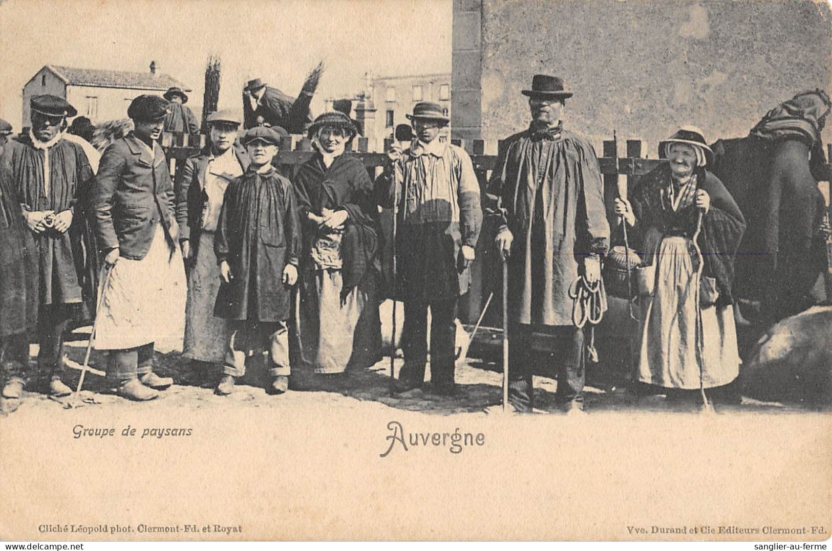 CPA 63 AUVERGNE / GROUPE DE PAYSANS - Auvergne Types D'Auvergne