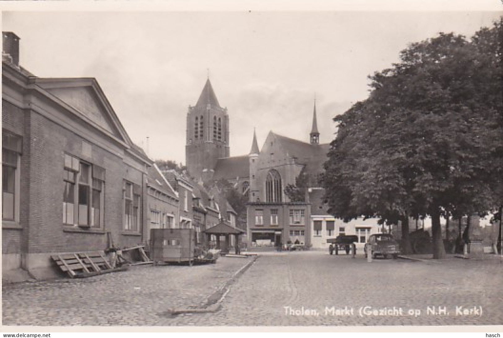 4843182Tholen, Markt. (Gezicht Op N. H. Kerk) 1957.(FOTO KAART)(rechterkant Is Afgeknipt) - Tholen