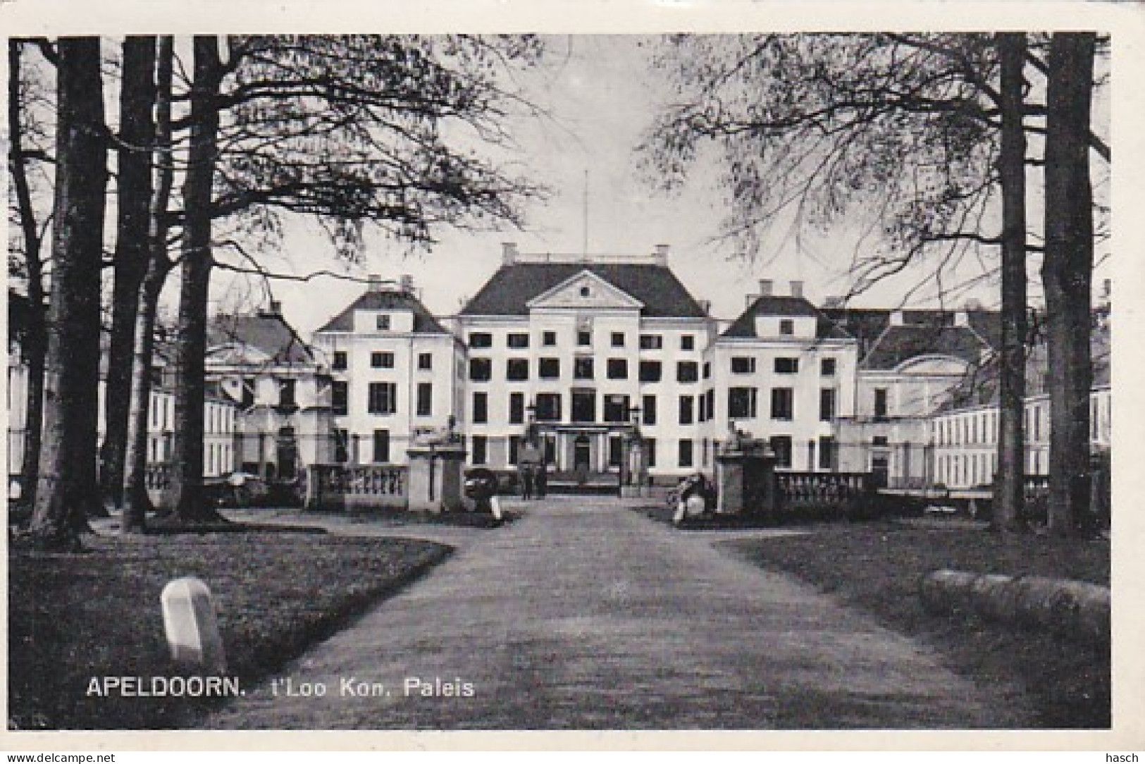 4843651Apeldoorn, T’Loo Kon. Paleis. 1932.(kleine Vouwen In De Hoeken) - Apeldoorn