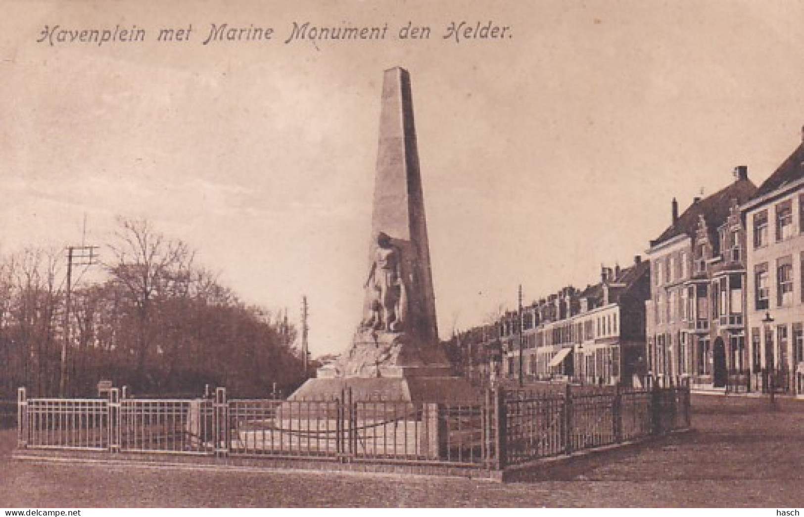 4837180Den Helder, Havenplein Met Marine Monument.  - Den Helder