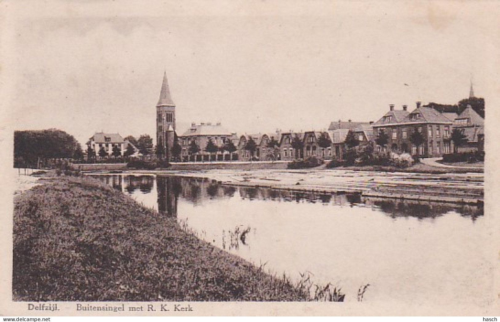 4842168Delfzijl, Buitensingel Met R. K. Kerk. (minuscule Vouwen In De Hoeken) - Delfzijl