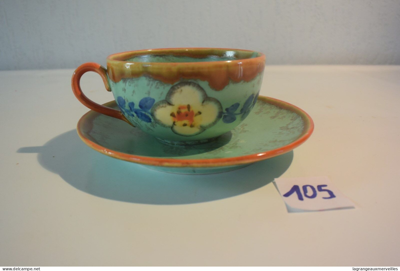 C105 Ancienne Tasse Et Sous Tase Céramique De L'Est - Art Nouveau / Art Deco