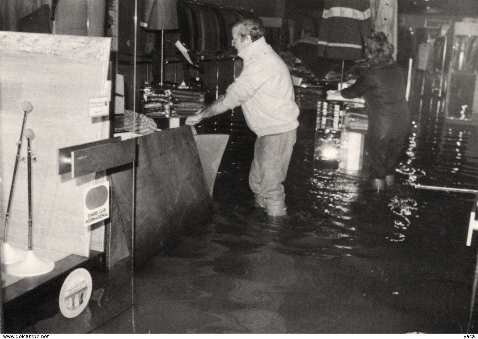 Macon - Inondations 1981 -  Rue Carnot - Overstromingen