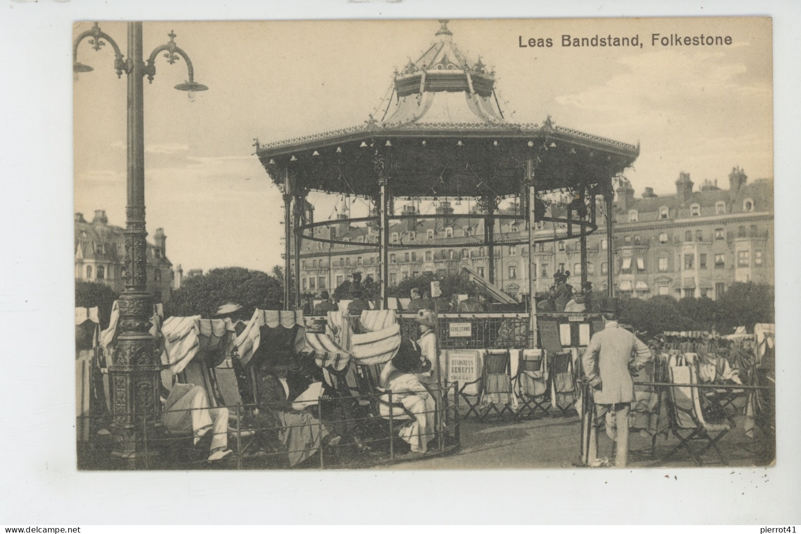 ROYAUME UNI - ENGLAND - FOLKESTONE - Leas Bandstand (kiosque) - Folkestone