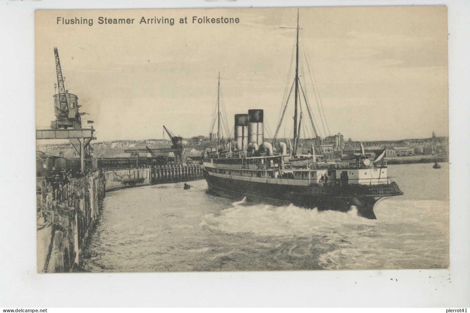 ROYAUME UNI - ENGLAND - FOLKESTONE - BATEAUX - Flushing Steamer Arriving At FOLKESTONE - Folkestone
