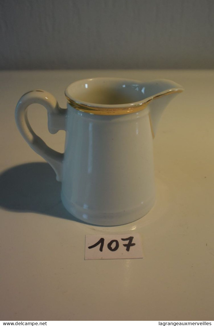 C107 Ancien Pot Au Lait De Collection Defuisseaux Baudour H 8cm - Other & Unclassified