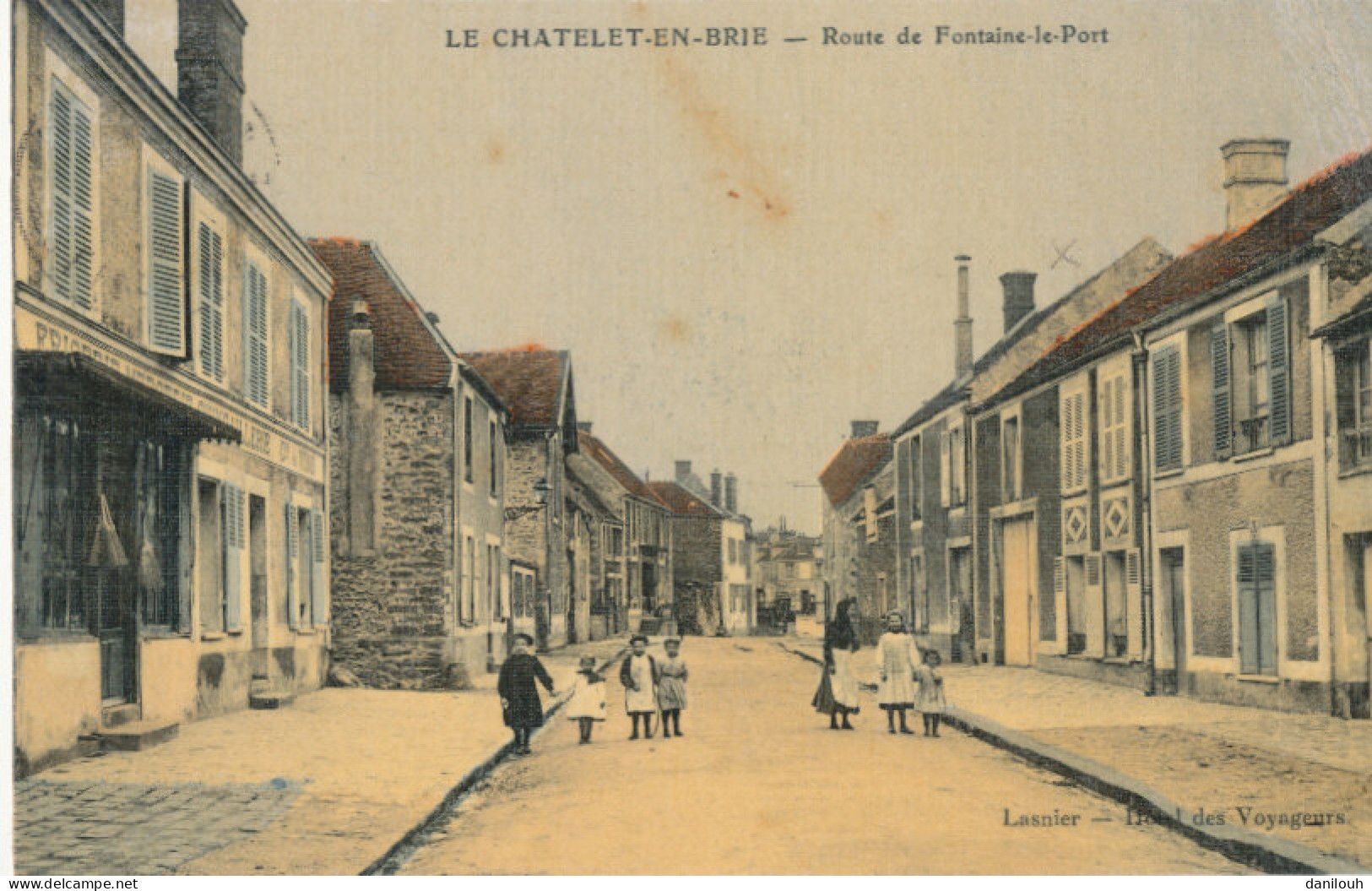 77 // LE CHATELET EN BRIE   Route De Fontaine Le Port - Le Chatelet En Brie