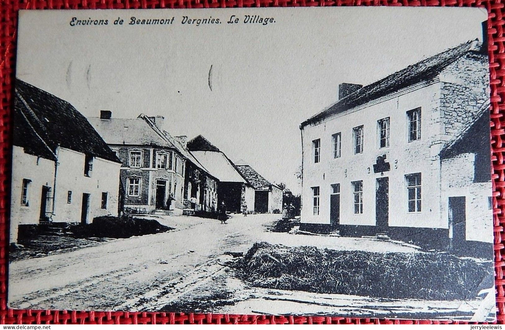 VERGNIES   (environs De Beaumont)  -  Le Village - Froidchapelle