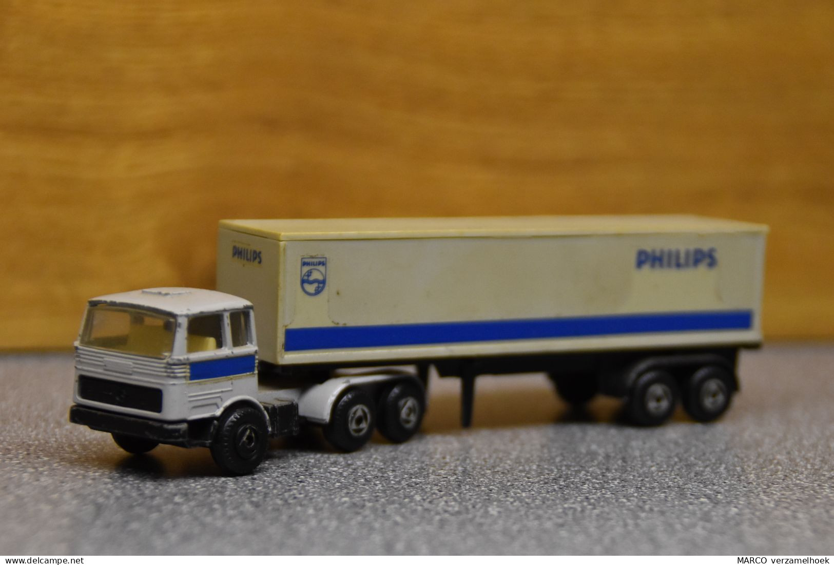EFSI Holland Mercedes Oplegger Philips Eindhoven Scale 1:90 - Scale 1:87
