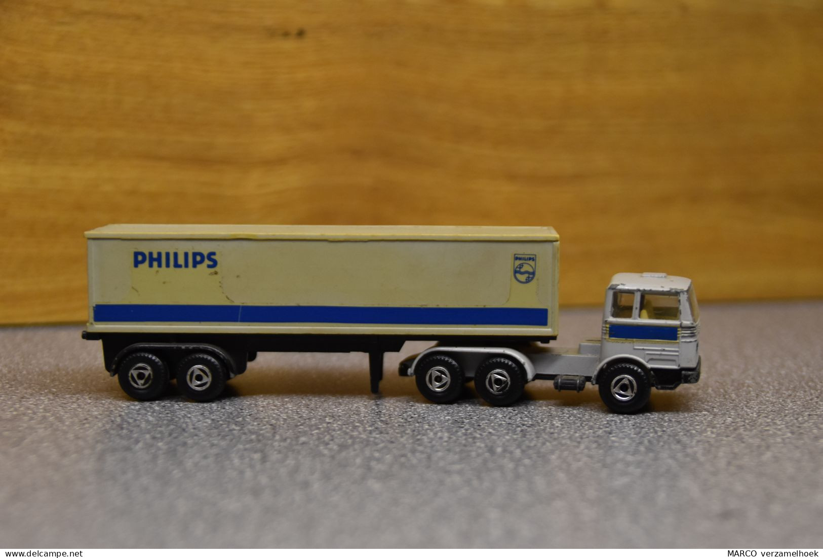 EFSI Holland Mercedes Oplegger Philips Eindhoven Scale 1:90 - Schaal 1:87