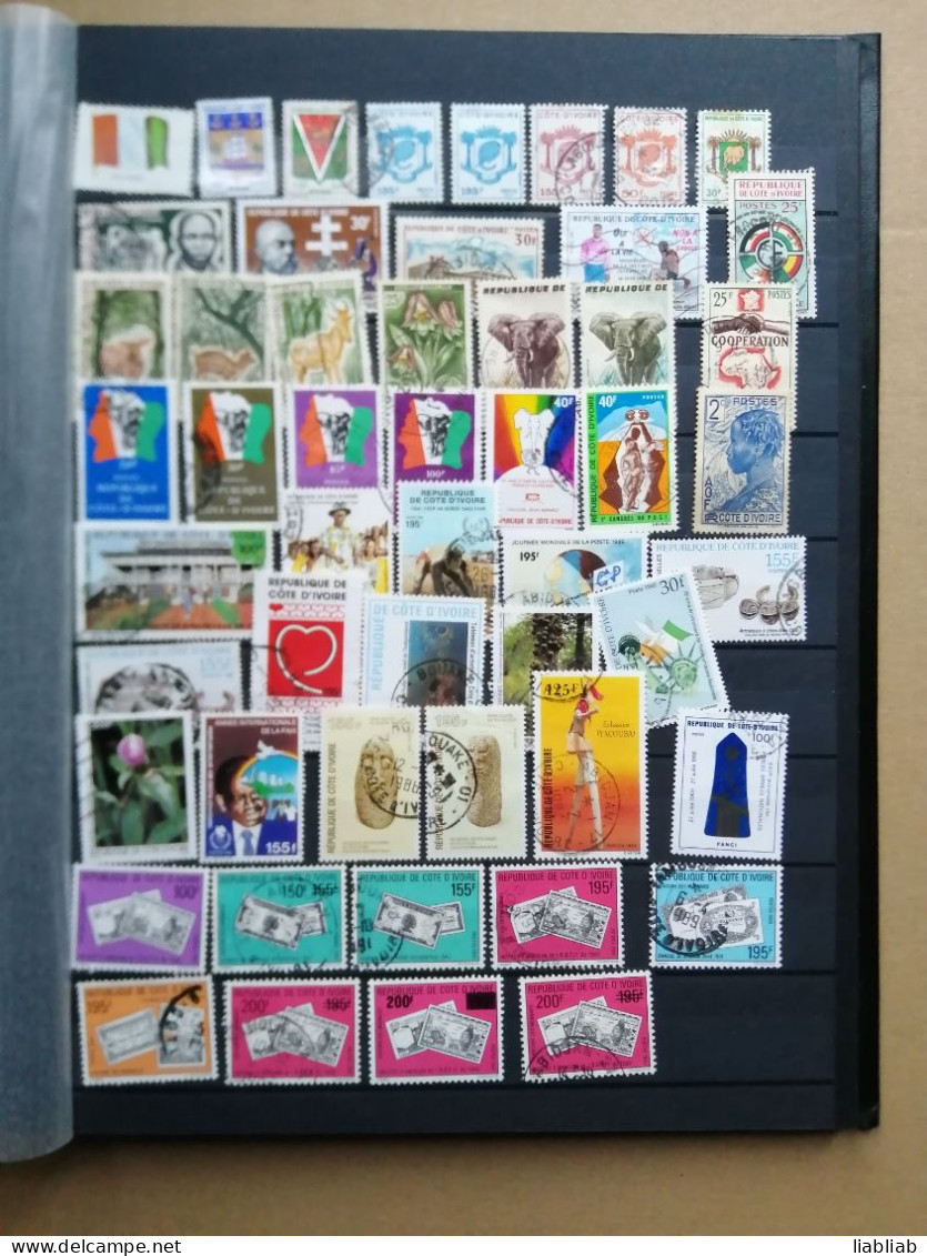 UNE COLLECTION DE 311 TIMBRES POSTE - Autres & Non Classés