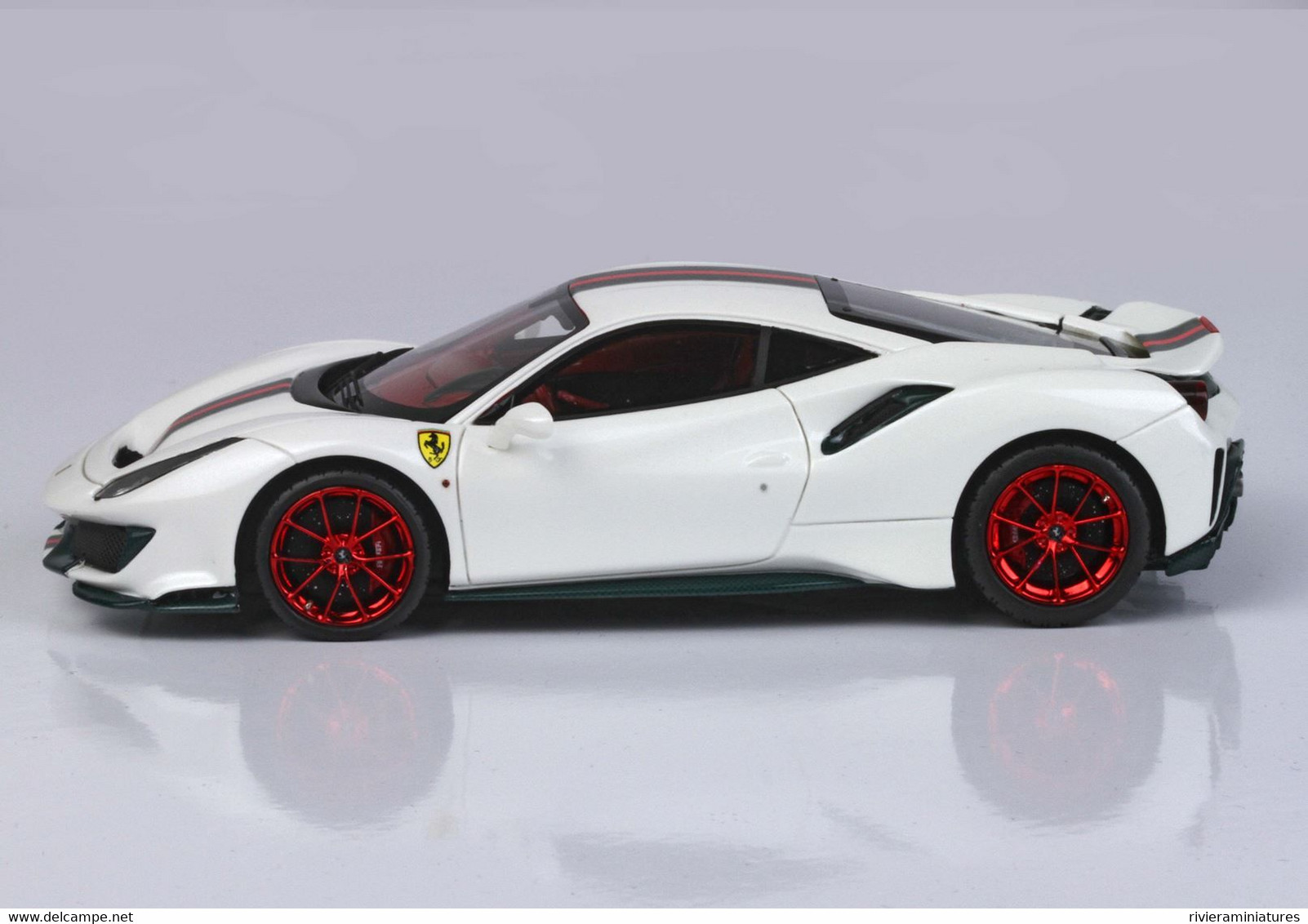 BBR - FERRARI 488 Pista - Tailor Made - Met. Italian White - BBRC202CFG - 1/43 - BBR