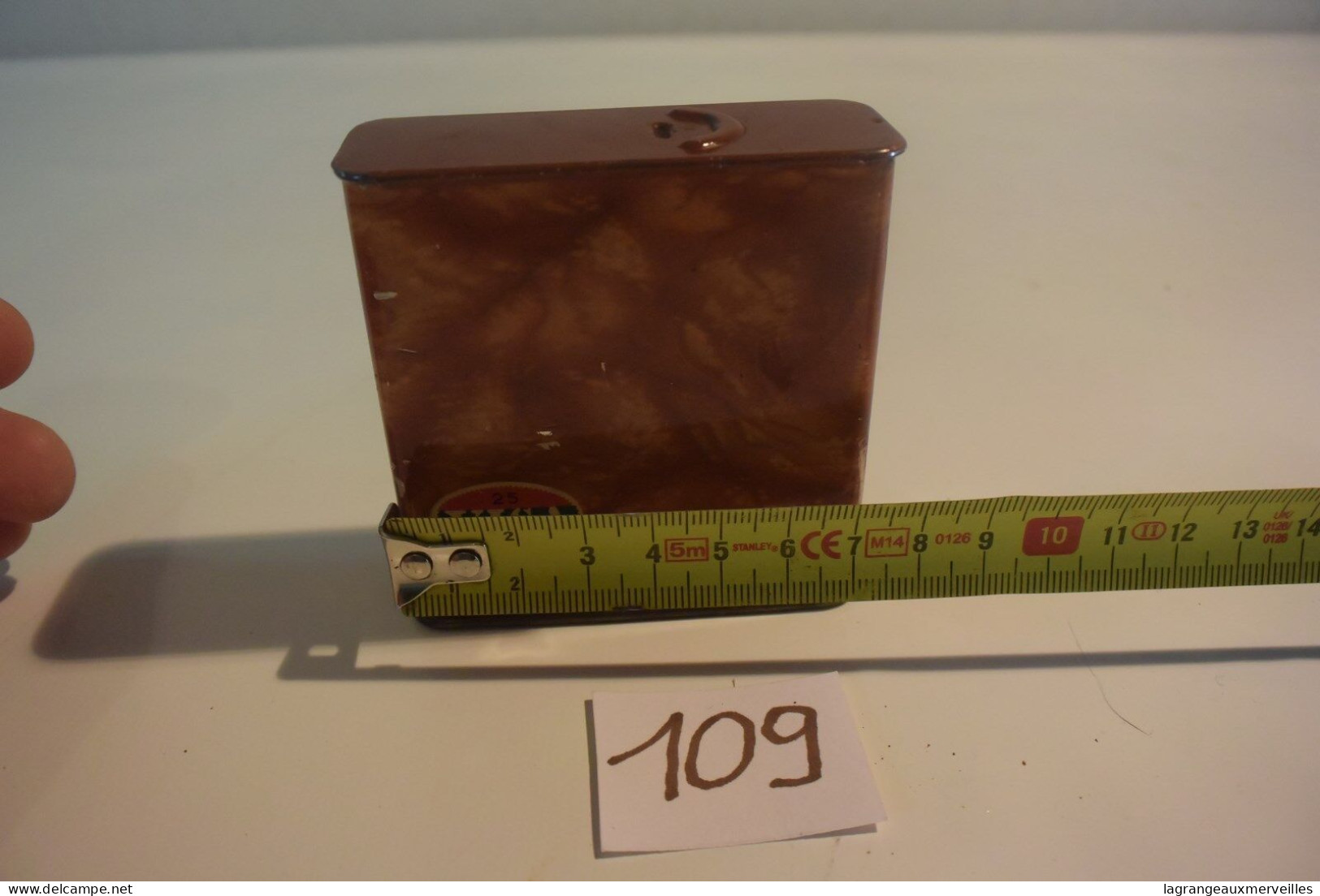 C109 Ancienne Boite En Métal Visa Pour Filtre 70' - Empty Tobacco Boxes