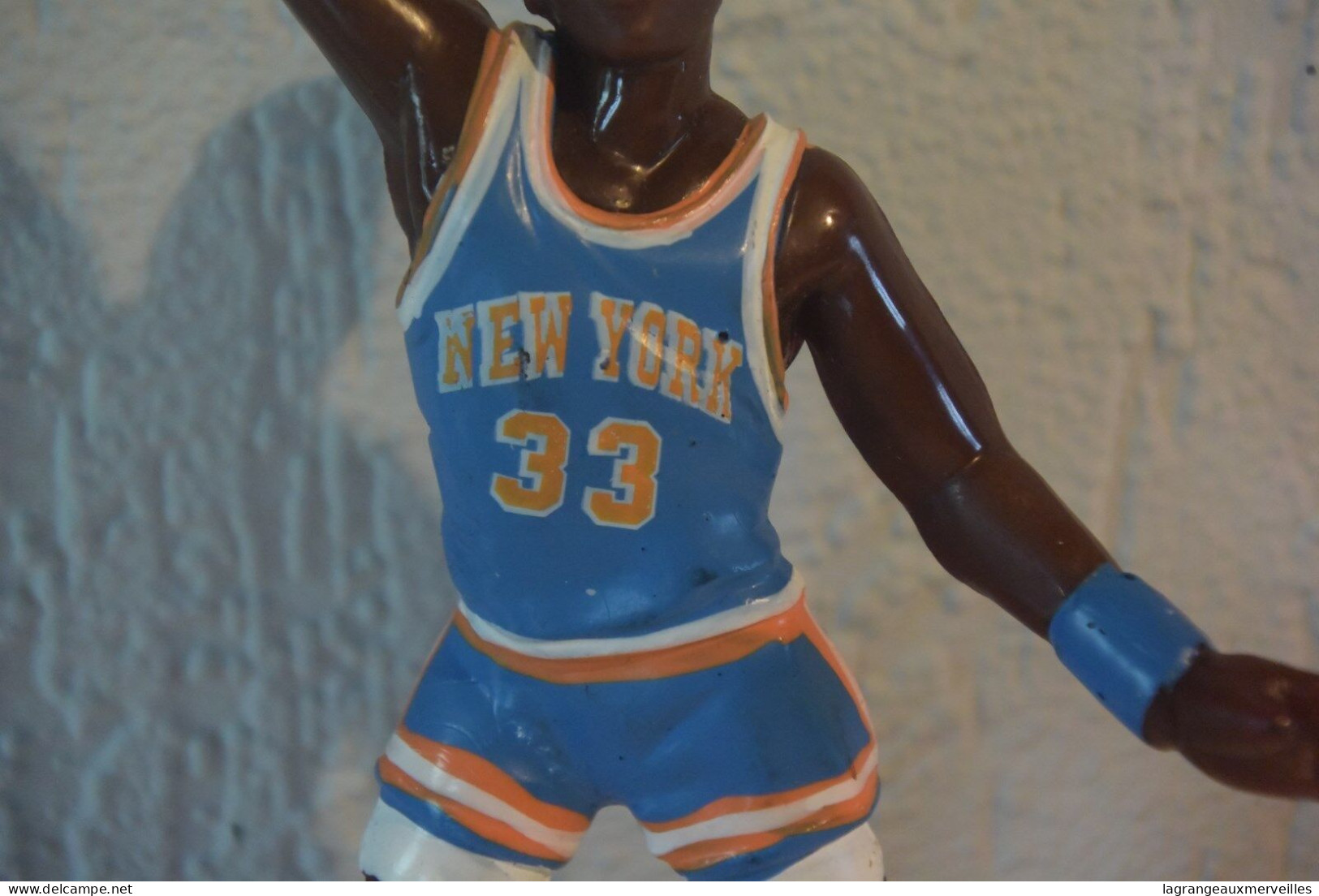 C109 Figurine Patrick Ewing 33 Basket 1987 NBA - Jeux Vidéo