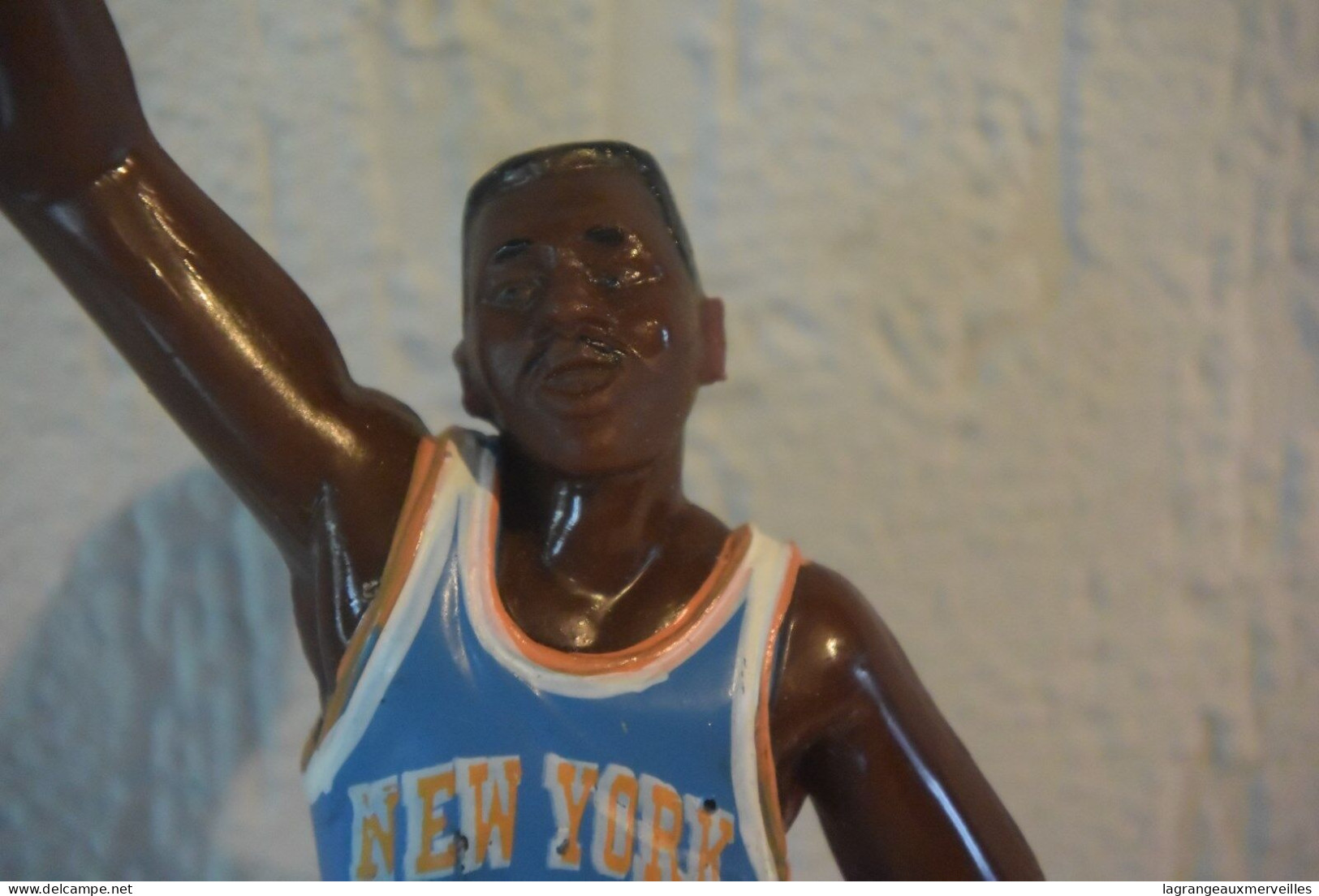 C109 Figurine Patrick Ewing 33 Basket 1987 NBA - Jeux Vidéo