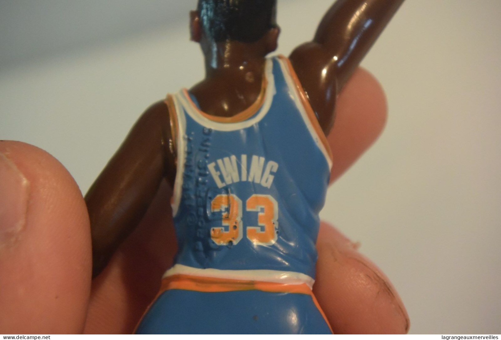 C109 Figurine Patrick Ewing 33 Basket 1987 NBA - Jeux Vidéo