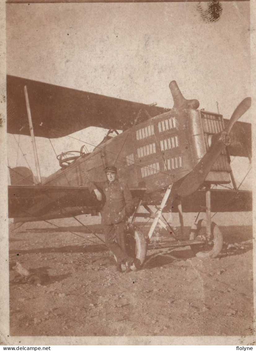Aviation - Photo Ancienne - Aviateur Pilote Devant Avion De Chasse Guerre à DAMAS Syrie , Retour De Bombardement - 1926 - 1919-1938: Fra Le Due Guerre