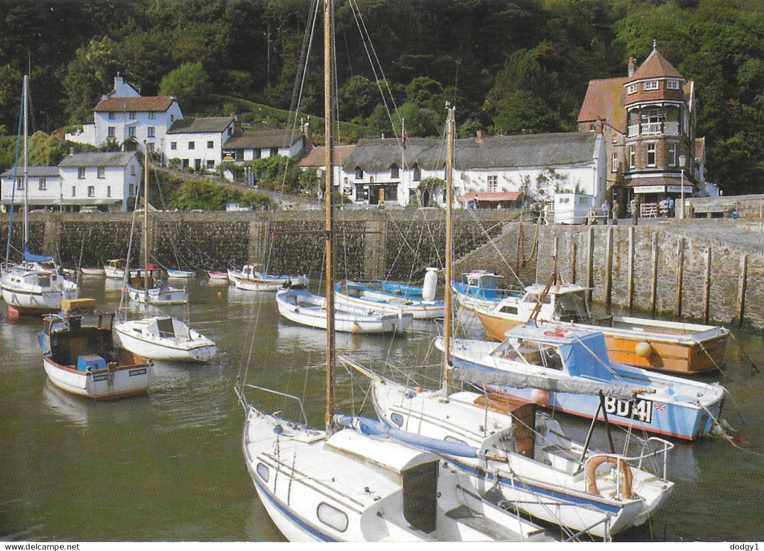 LYNMOUTH, NORTH DEVON, ENGLAND. UNUSED POSTCARD   Zq7 - Lynmouth & Lynton