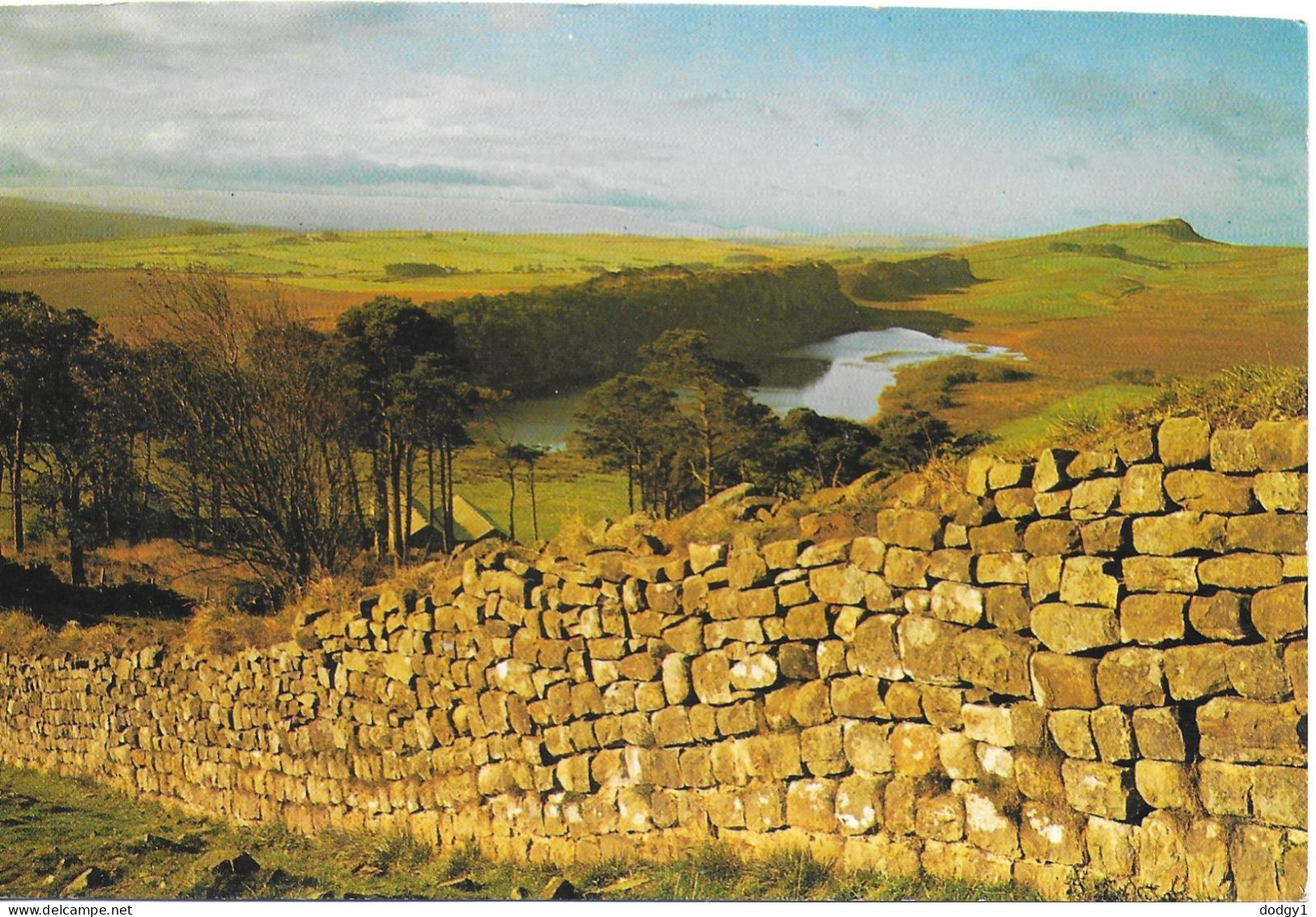 HADRIAN'S WALL, NORTHUMBERLAND, ENGLAND. UNUSED POSTCARD   Zq7 - Other & Unclassified