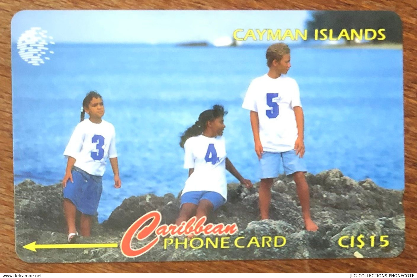 CAYMAN ISLANDS CODE 345 CI$ 15 CARIBBEAN CABLE & WIRELESS SCHEDA TELECARTE TELEFONKARTE PHONECARD CALLING CARD - Kaaimaneilanden