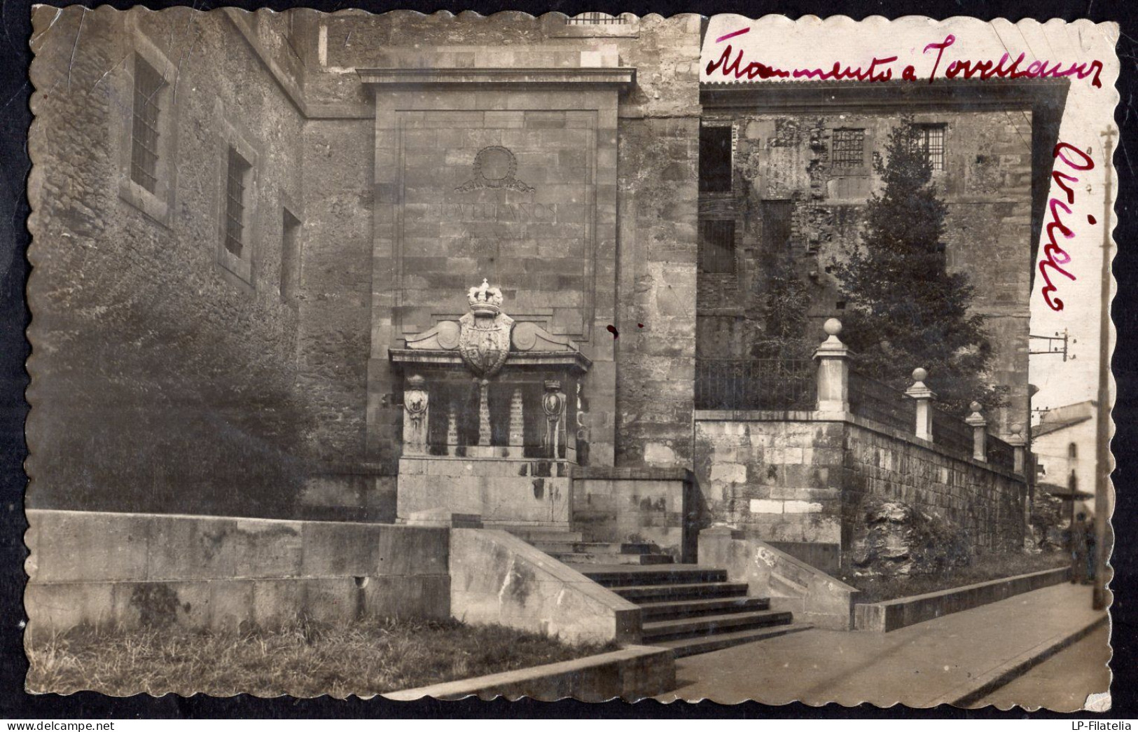 España - 1951 - Oviedo - Monumento A Jovellanos - Asturias (Oviedo)