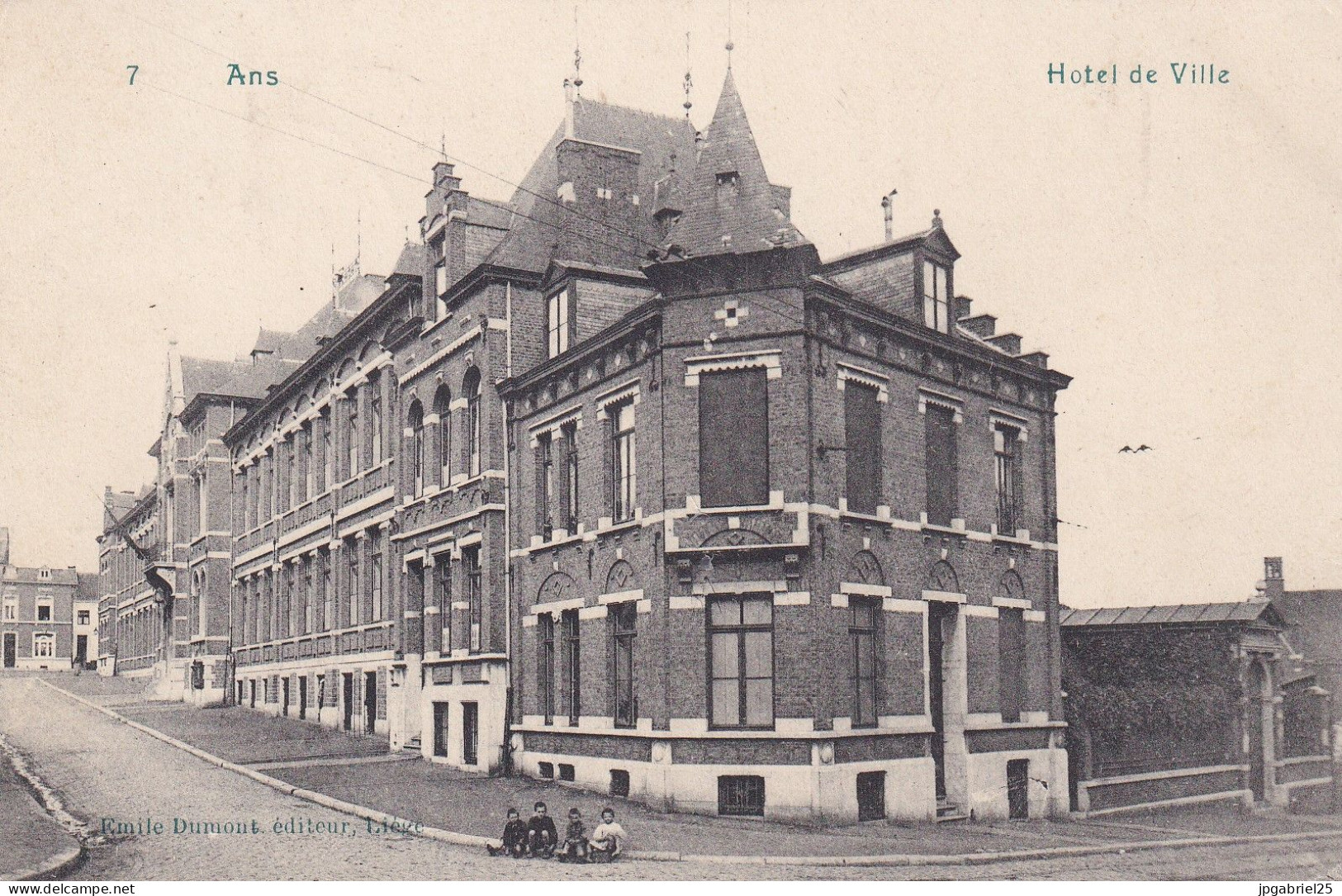 ENG Ans Hotel De Ville - Ans