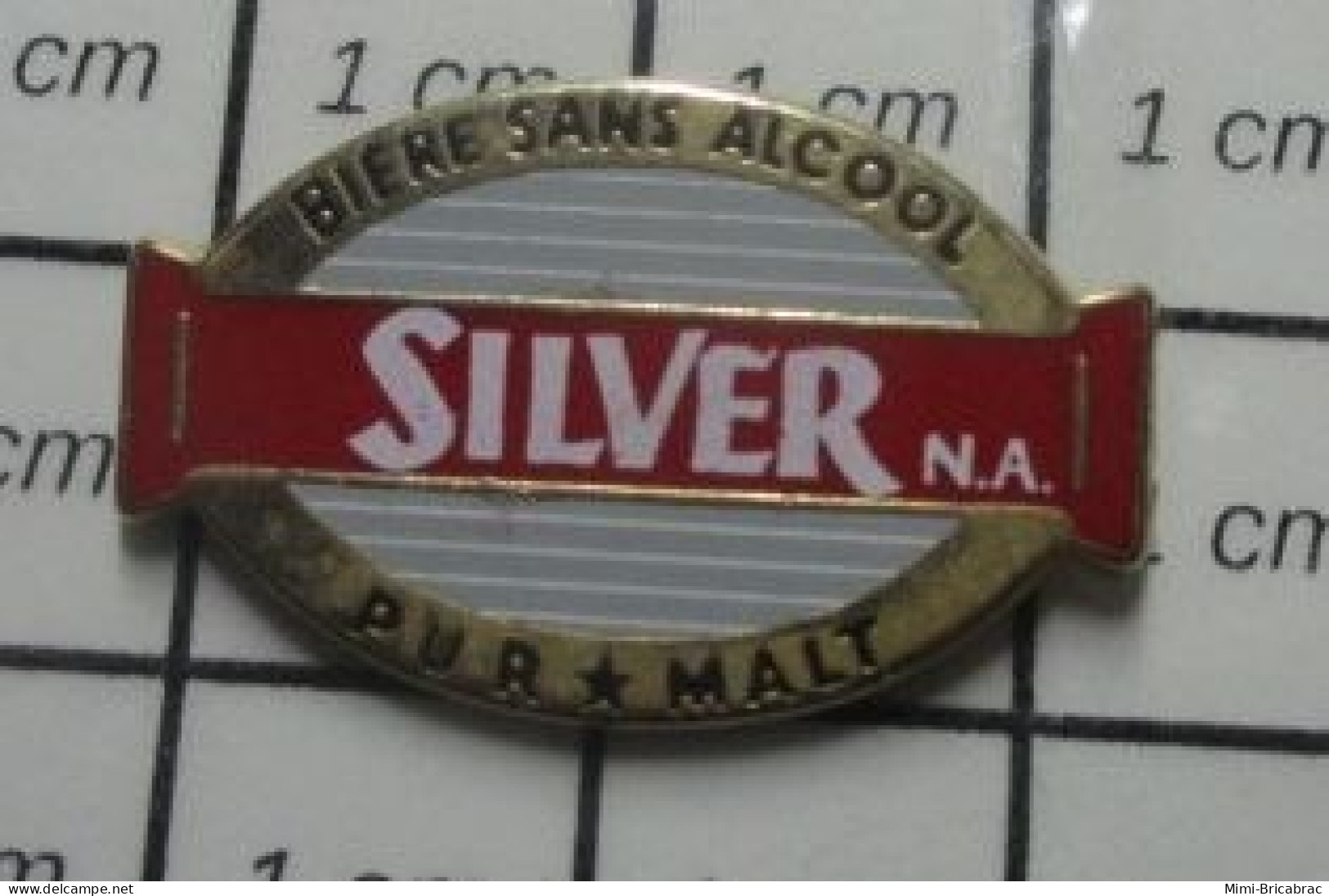 3219 Pin's Pins / De Belle Qualité Et Rare /  BOISSONS / BIERE SANS ALCOOL SILVER PUR MALT - Bière