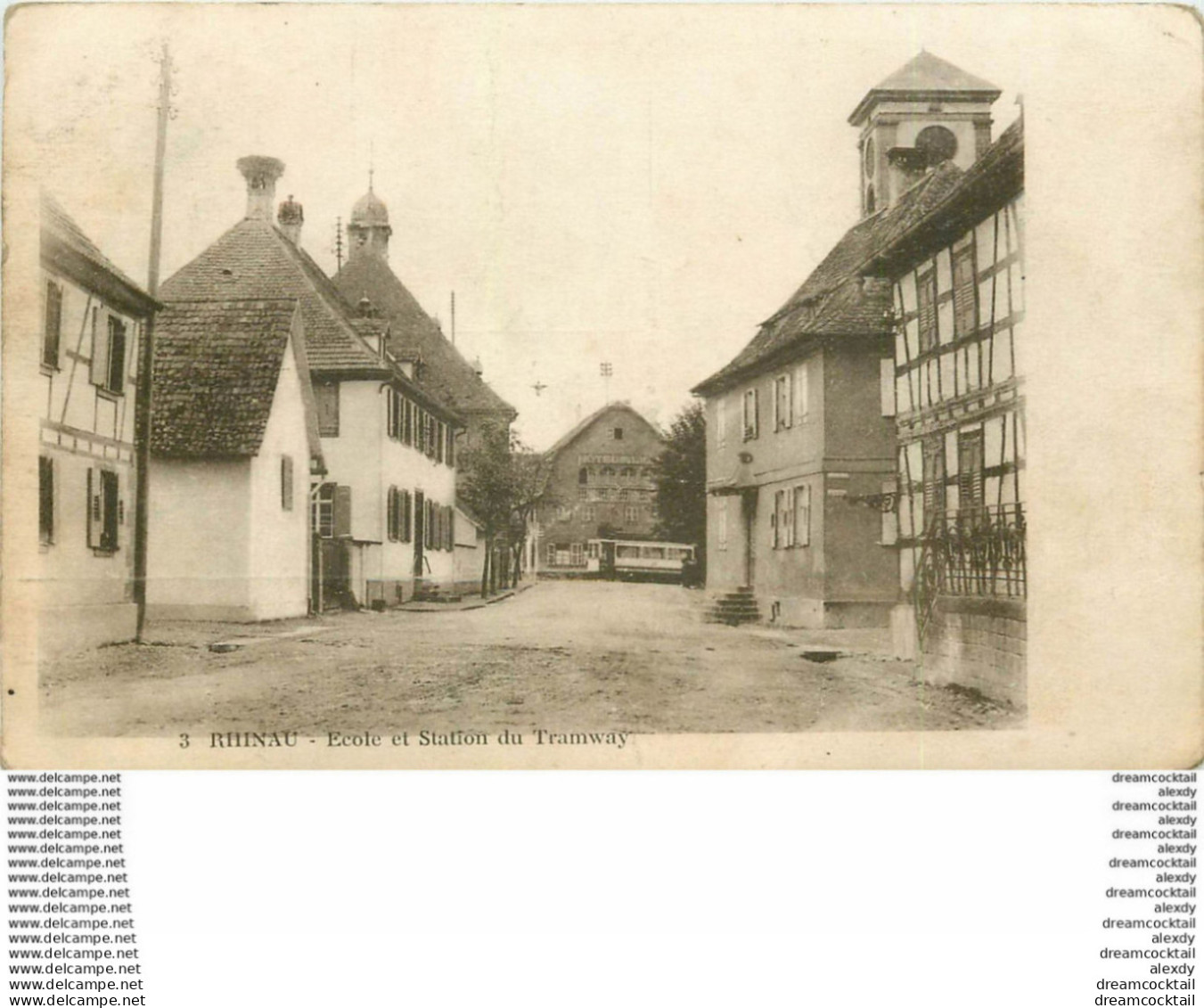 WW 67 RHINAU. Ecole Et Station Du Tramway Devant L'Hôtel Par Winom - Bischwiller