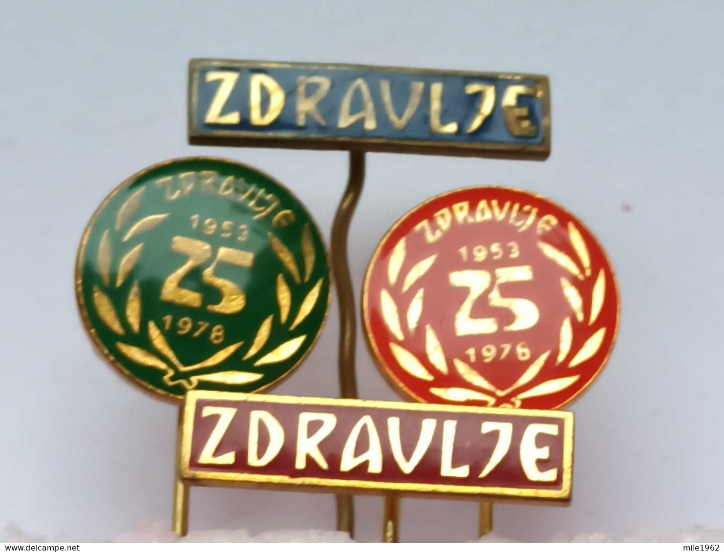 BADGE Z-98-5 - 4 PINS - ZDRAVLJE, PIN YUGOSLAVIA, Pharmacy Pharmacie Farmacia Pharmazie, MEDICAL - Lots