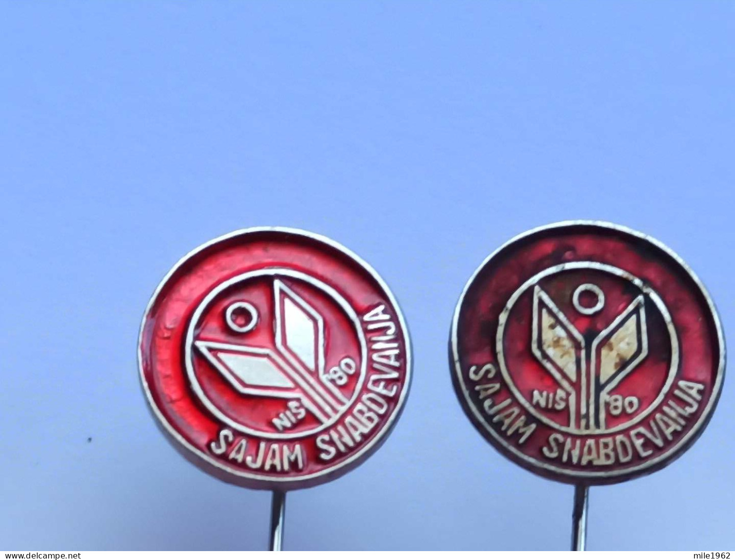 BADGE Z-98-15 - 2 PINS - SAJAM SNABDEVANJA, FAIR, NIS, SERBIA - Lotti