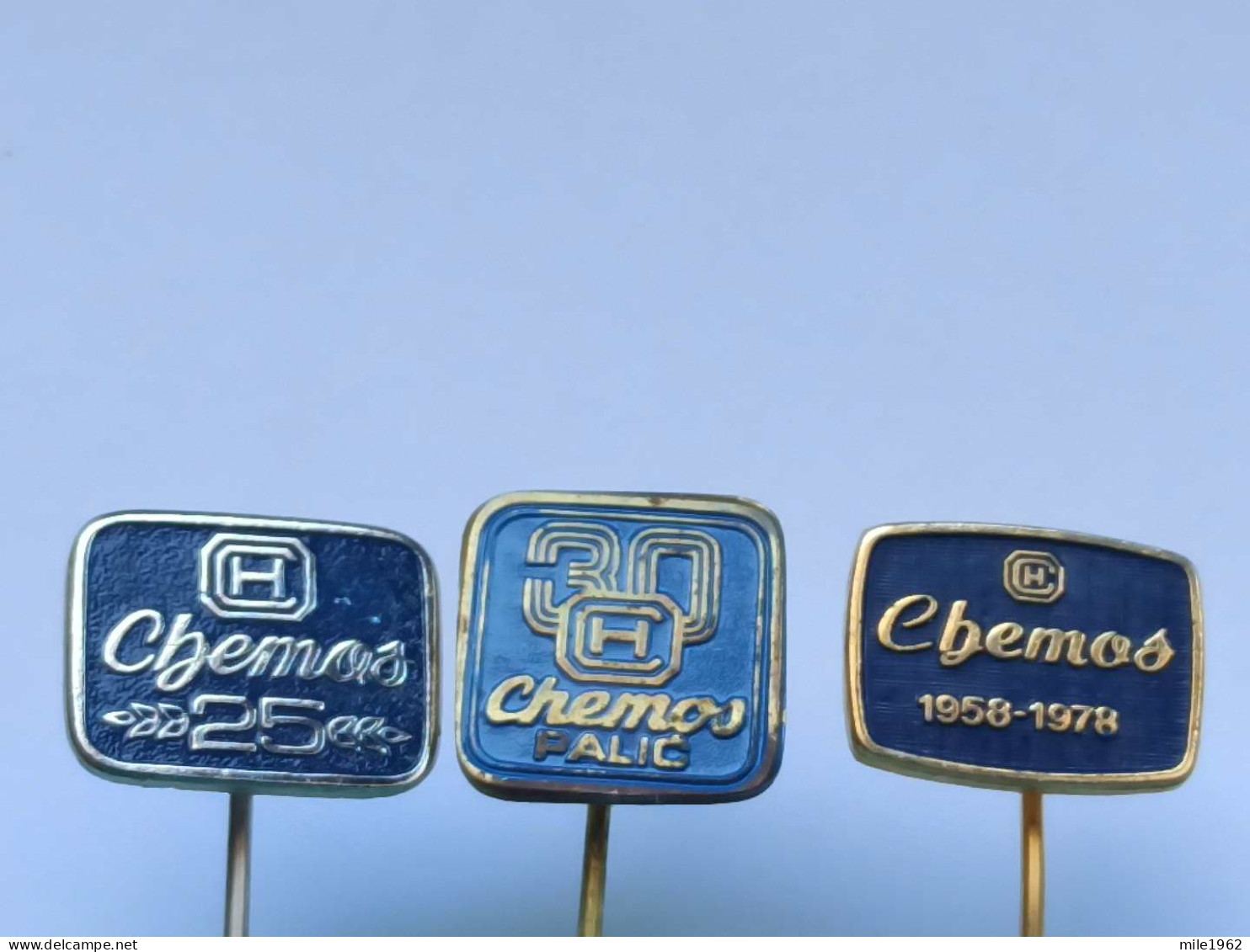 BADGE Z-98-21 - 3 PINS - CHEMOS PALIC, SERBIA,  - Sets