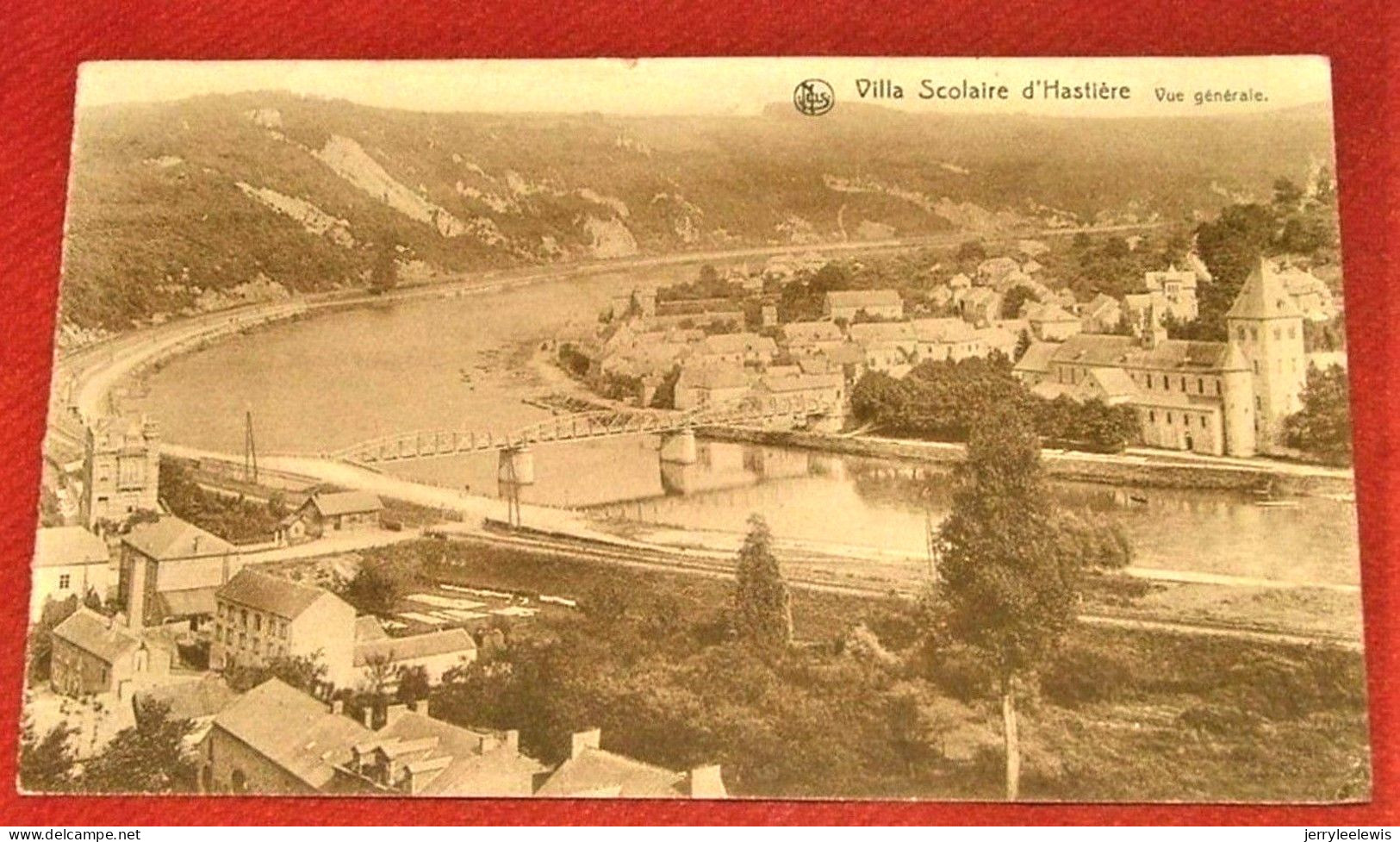 HASTIERE  -  Villa Scolaire D' Hastière  - Vue Générale - Doische