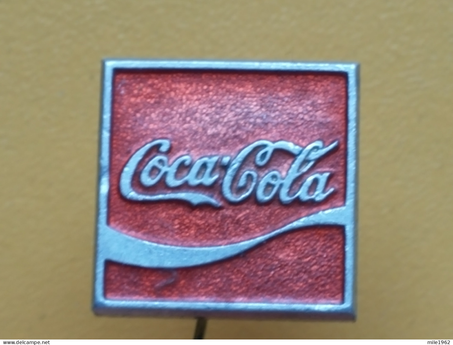 BADGE Z-99-20 - COCA COLA - Coca-Cola