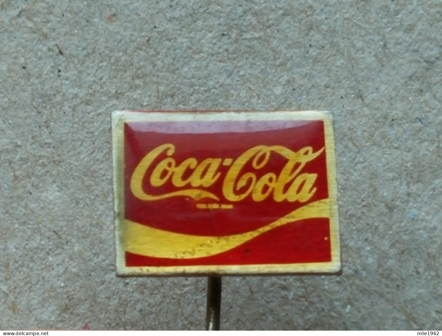 BADGE Z-99-20 - COCA COLA - Coca-Cola