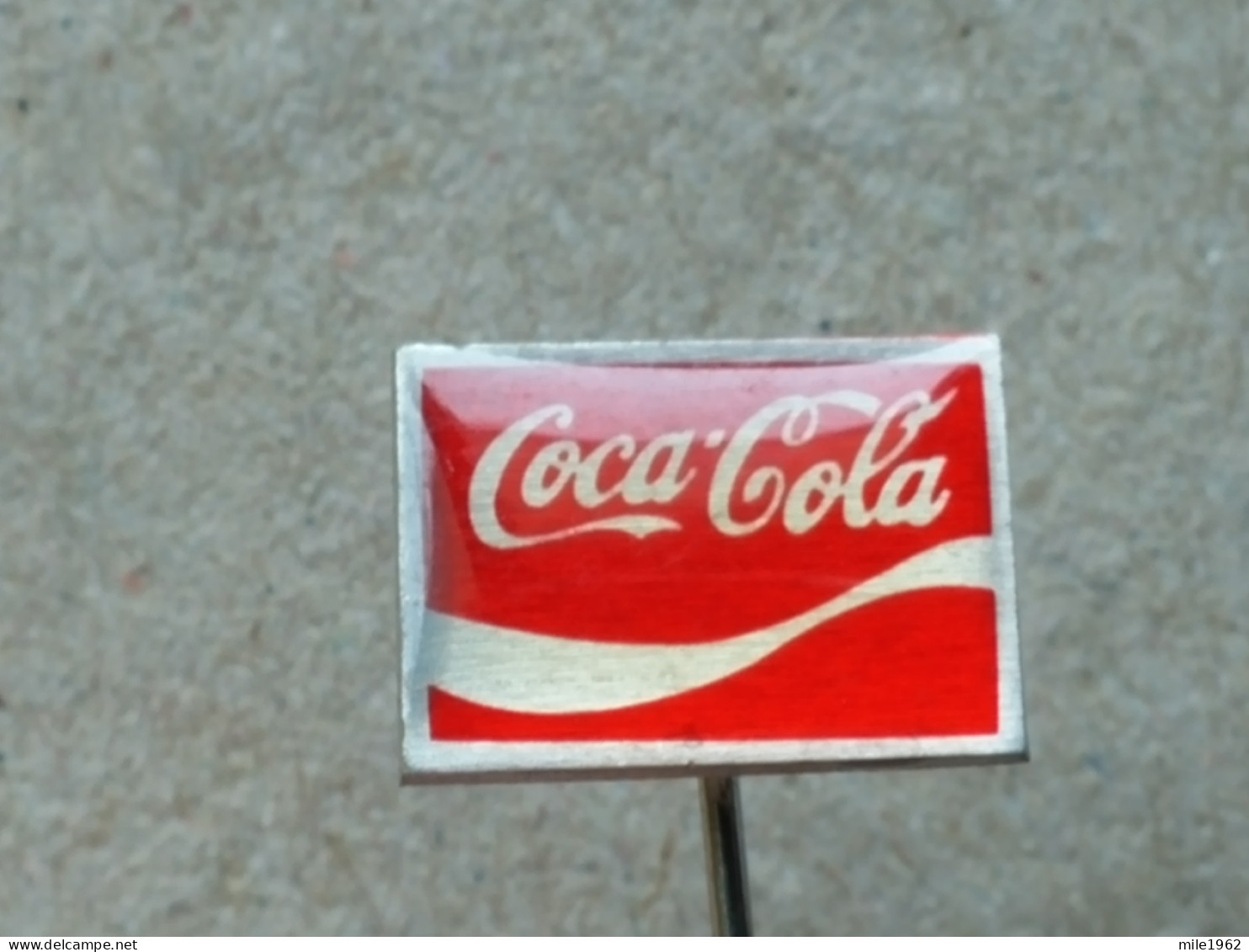 BADGE Z-99-20 - COCA COLA - Coca-Cola