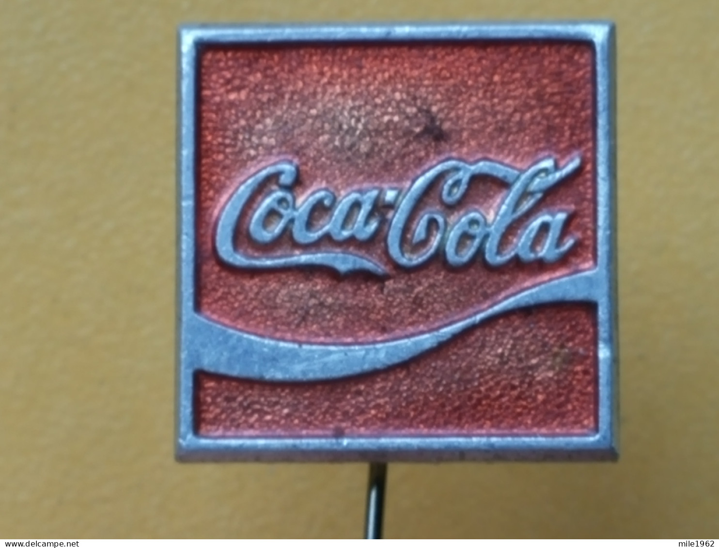 BADGE Z-99-20 - COCA COLA - Coca-Cola